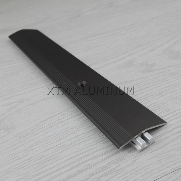 Metal Transition Strip između tvrdih podova i pločica